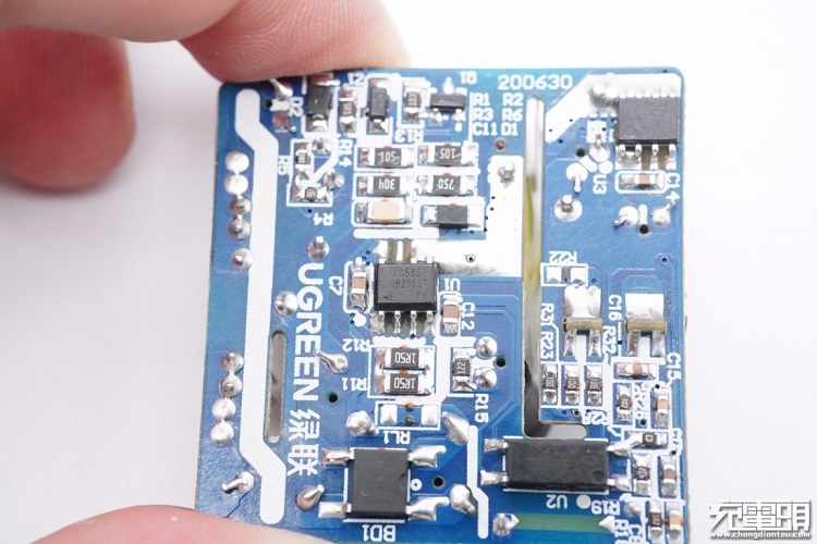 腾博官网诚信为本,专业服务PD20W充电器开箱评测：拆解篇（下）