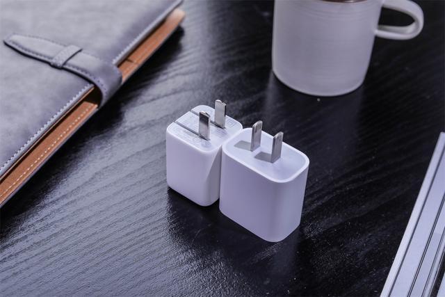 腾博官网诚信为本,专业服务30W氮化镓充电器评测：这或许是iPhone13Pro的最佳同伴
